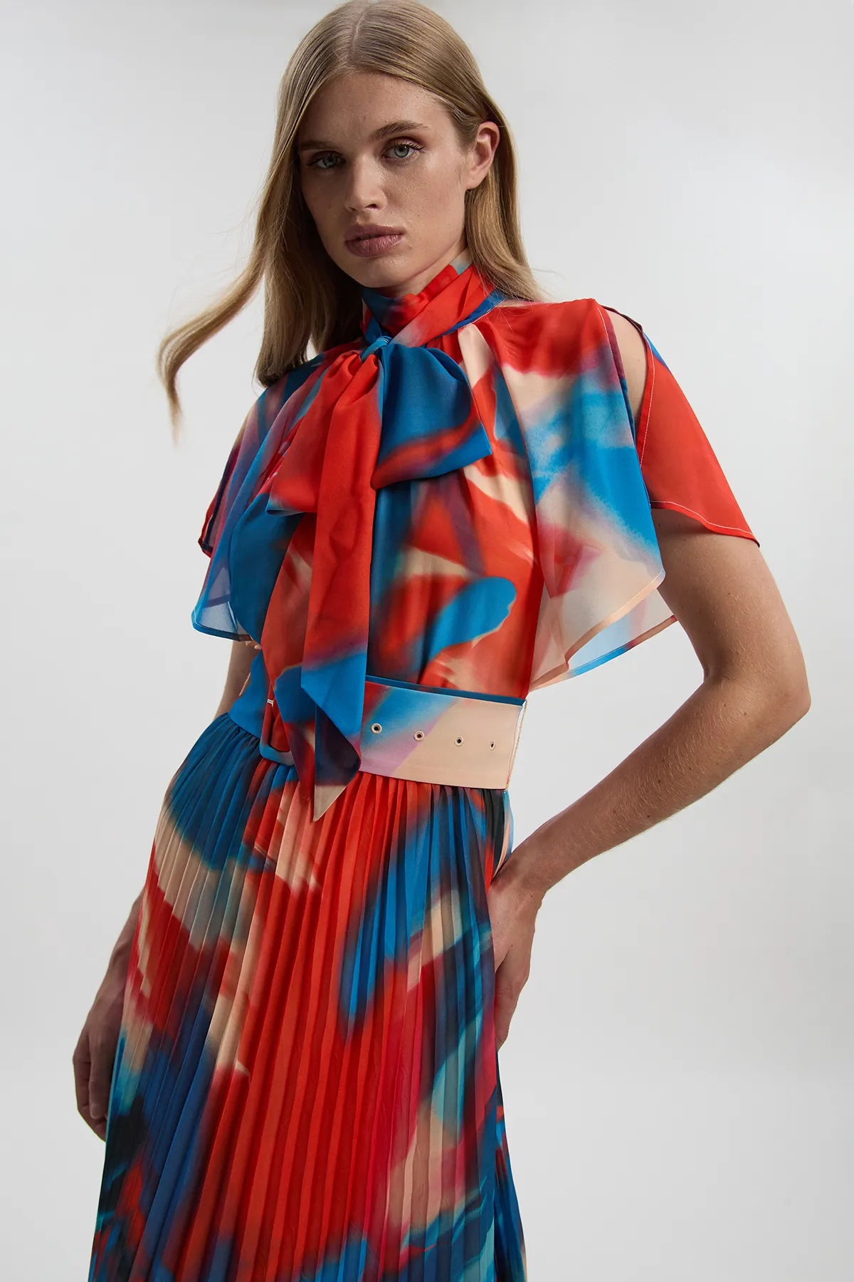 Georgette Tie Neck Blur Print Woven Midi Dress BKK21012