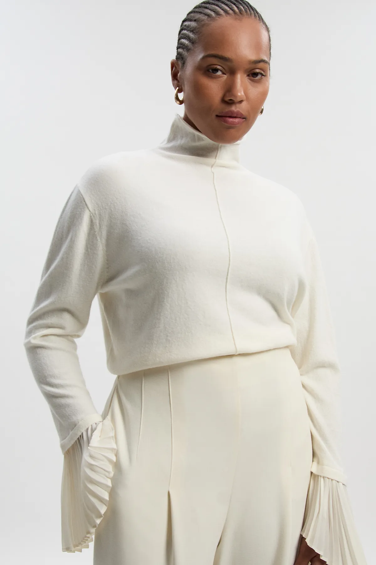 Plus Size Wool And Alpaca Blend Knit Top With Pleated Silk Woven Cuffs BKK25955