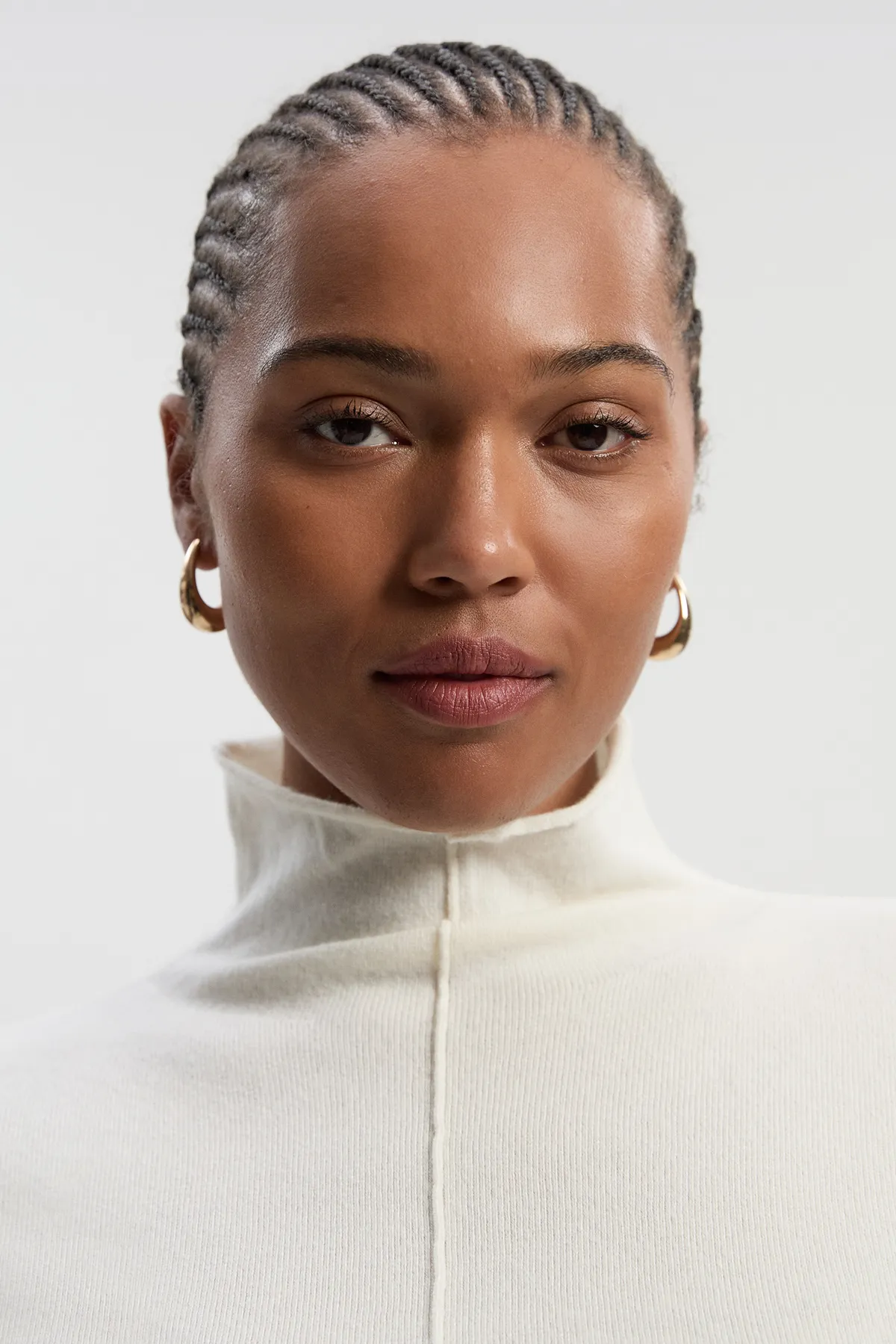 Plus Size Wool And Alpaca Blend Knit Top With Pleated Silk Woven Cuffs BKK25955