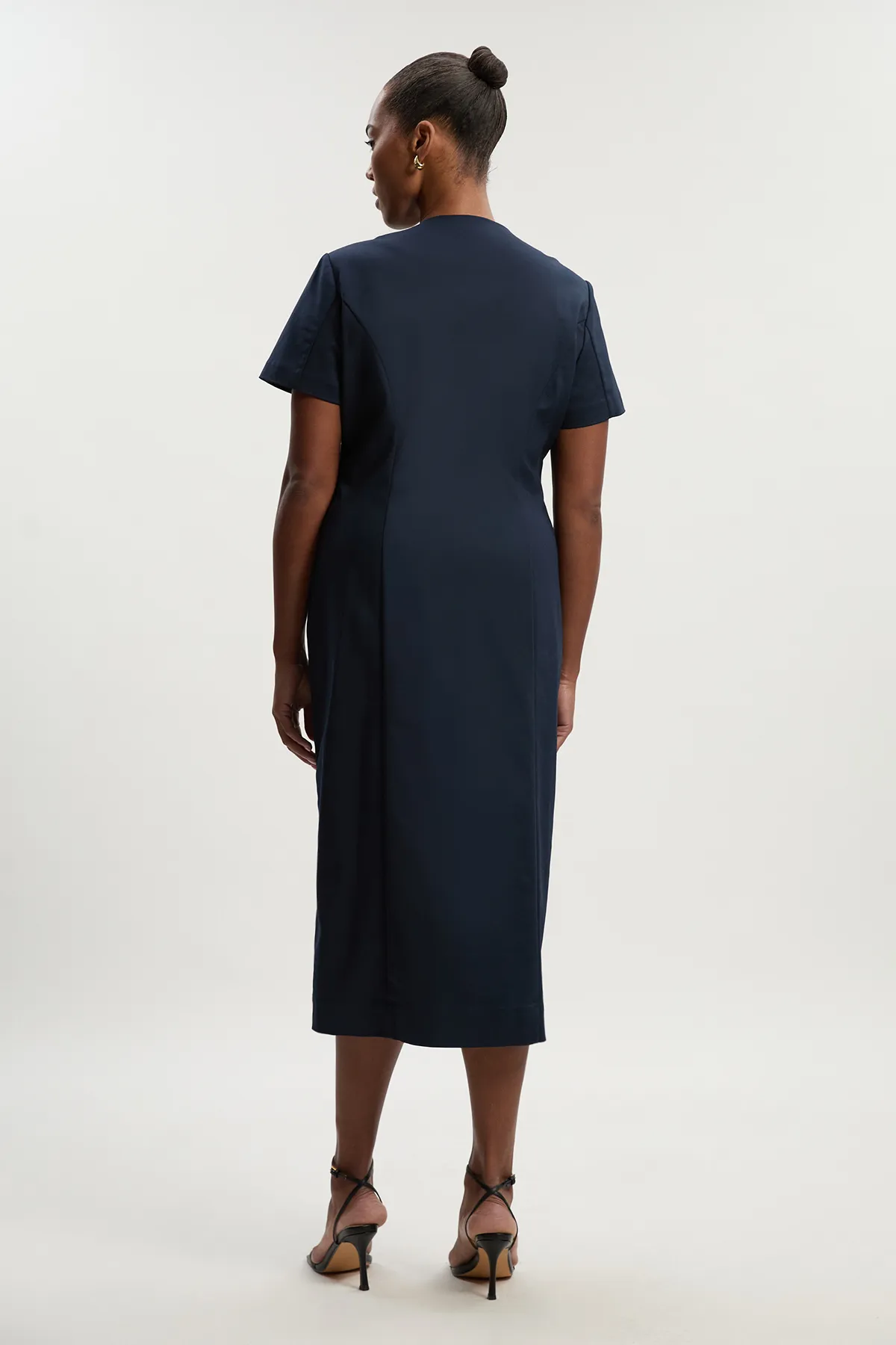 Plus Size Techno Short Sleeve Hardware Detail Woven Midi Dress BKK26054 4 Plus Size Techno Short Sleeve Hardware Detail Woven Midi Dress BKK26054