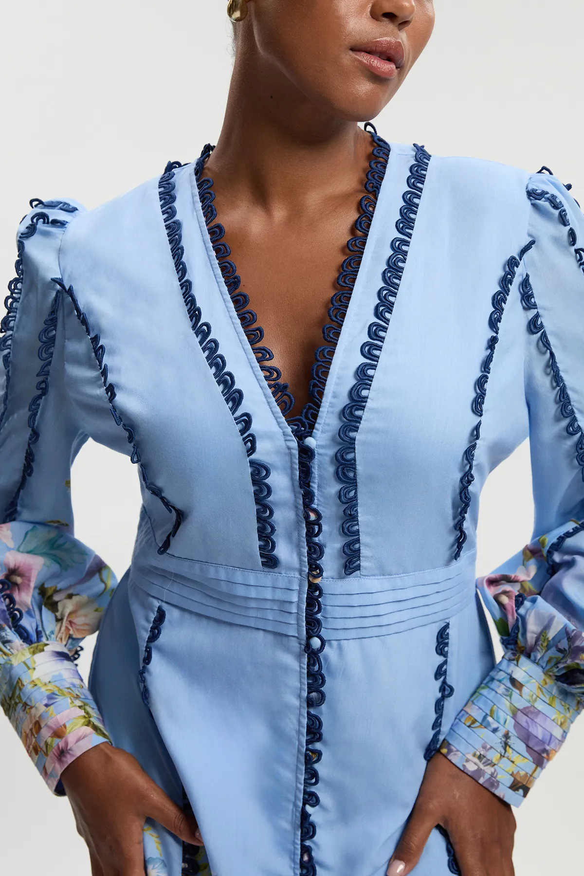 Plus Size Trailing Floral Woven Plunge Maxi Dress BKK26162