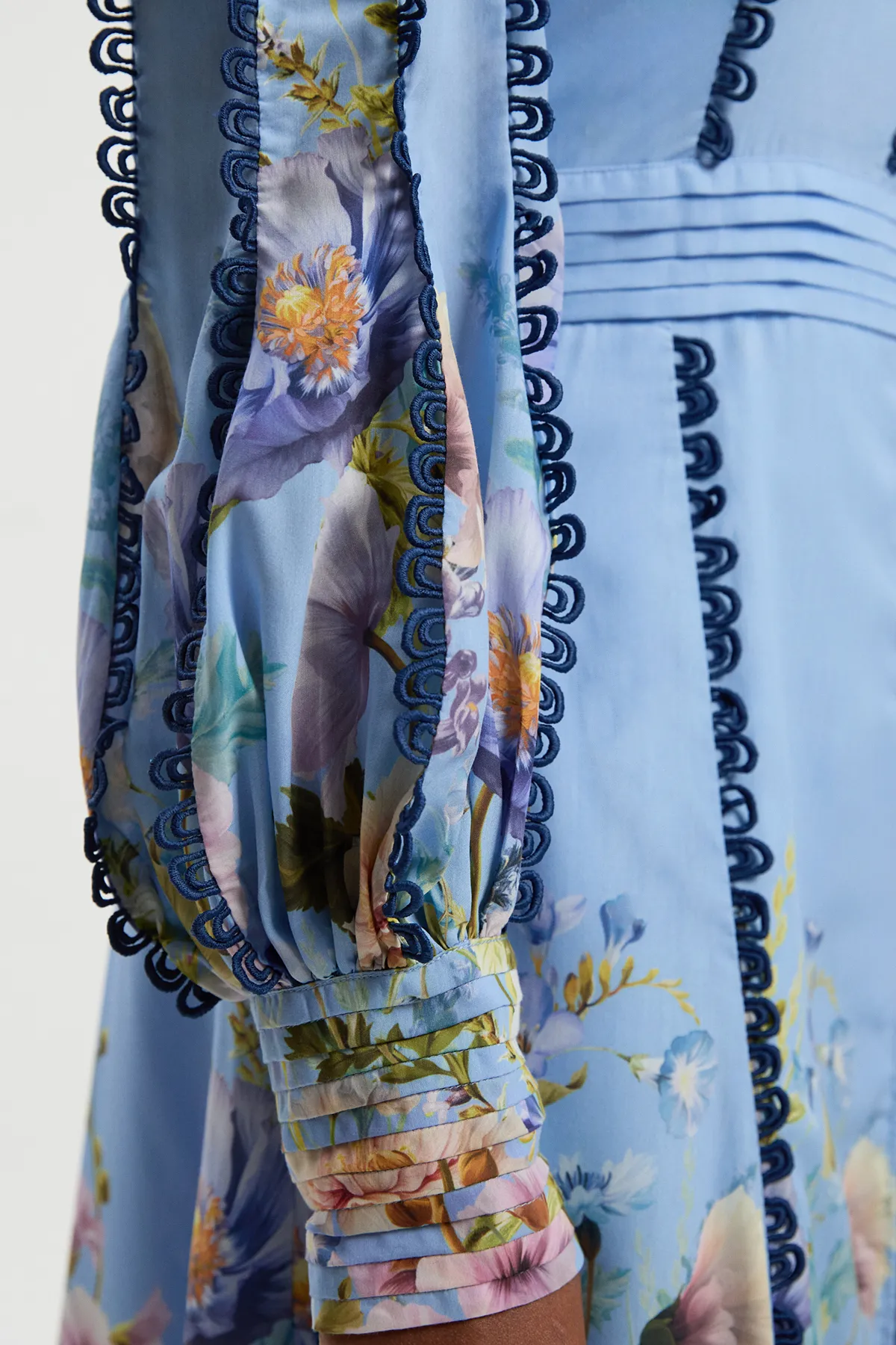 Plus Size Trailing Floral Woven Plunge Maxi Dress BKK26162 5 Plus Size Trailing Floral Woven Plunge Maxi Dress BKK26162