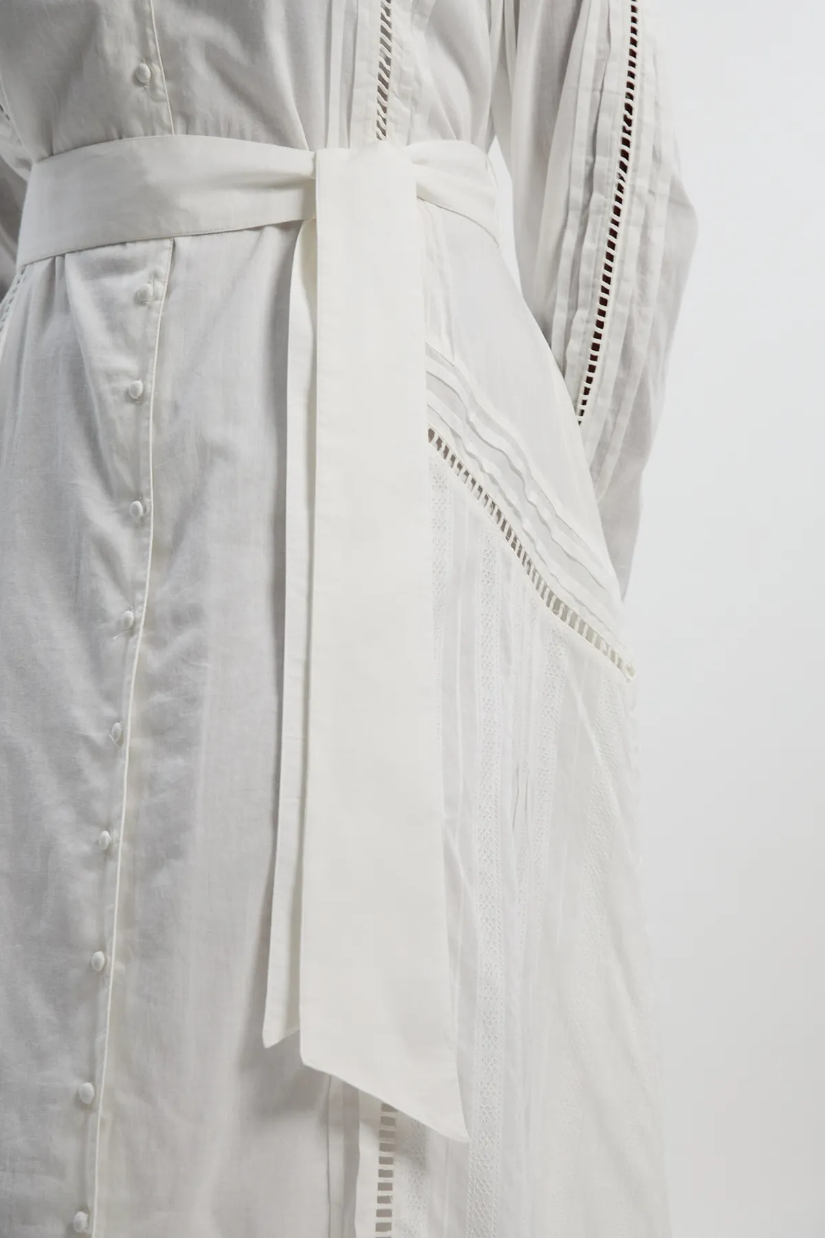 Plus Size Cotton With Lace Trim Insert Woven Long Sleeve Midi Dress BKK26287 3 Plus Size Cotton With Lace Trim Insert Woven Long Sleeve Midi Dress BKK26287