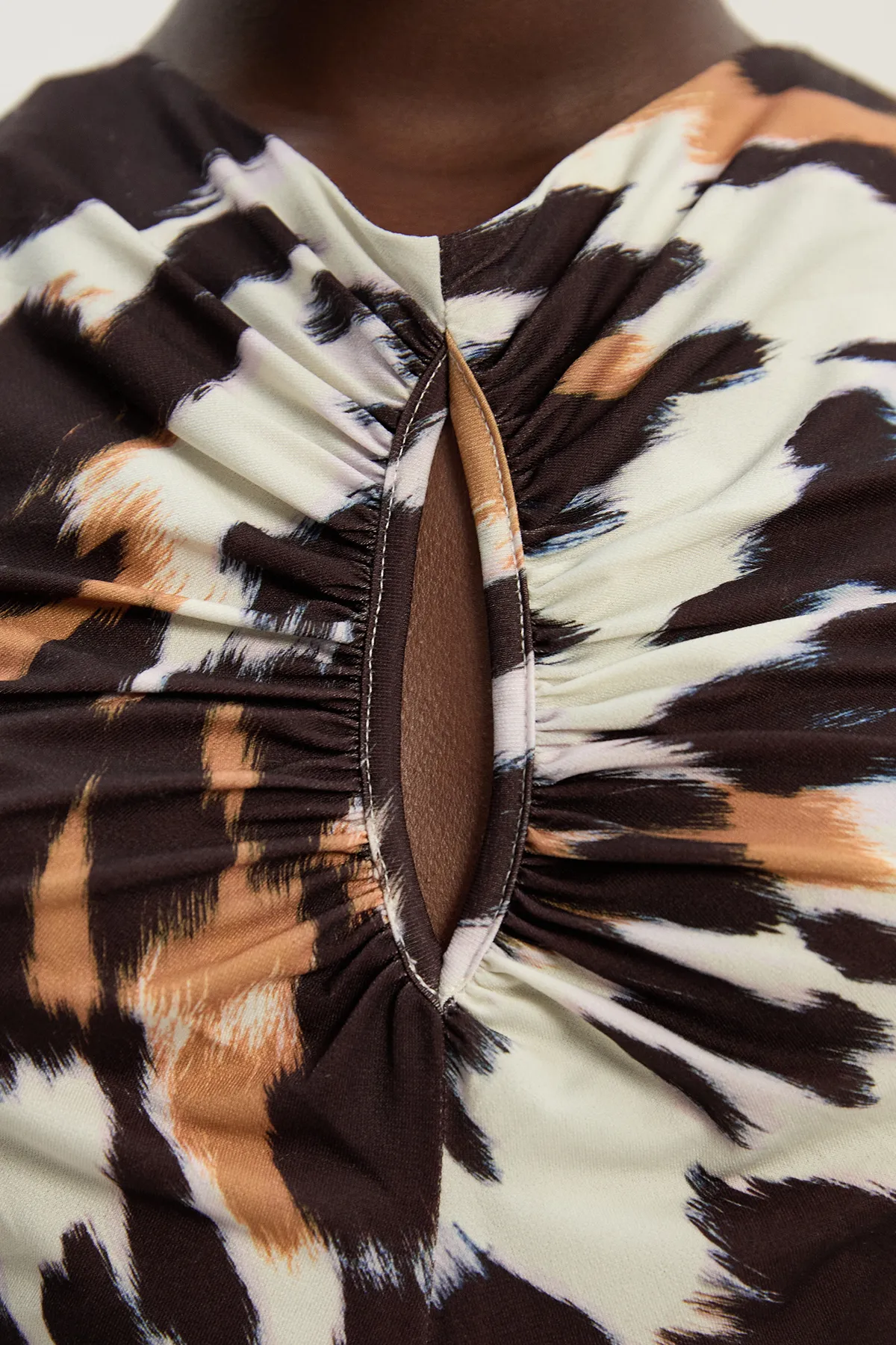 Animal Print Crepe Cut Out Neck Midi Dress BKK26407 3 Animal Print Crepe Cut Out Neck Midi Dress BKK26407