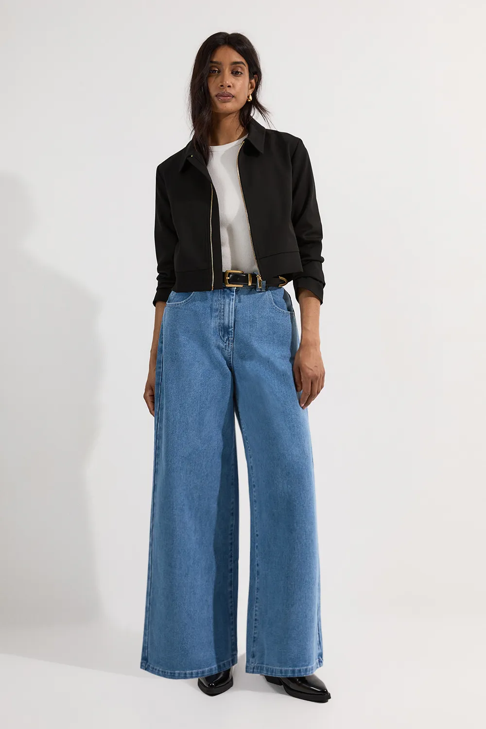 Petite Denim Soft Wash Relaxed Straight Leg Jean BKK26514