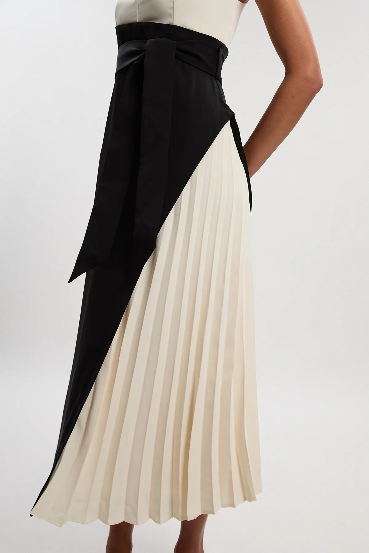 Petite Soft Tailored Color Block Side Pleated Midi Dress BKK26605 3 Petite Soft Tailored Color Block Side Pleated Midi Dress BKK26605