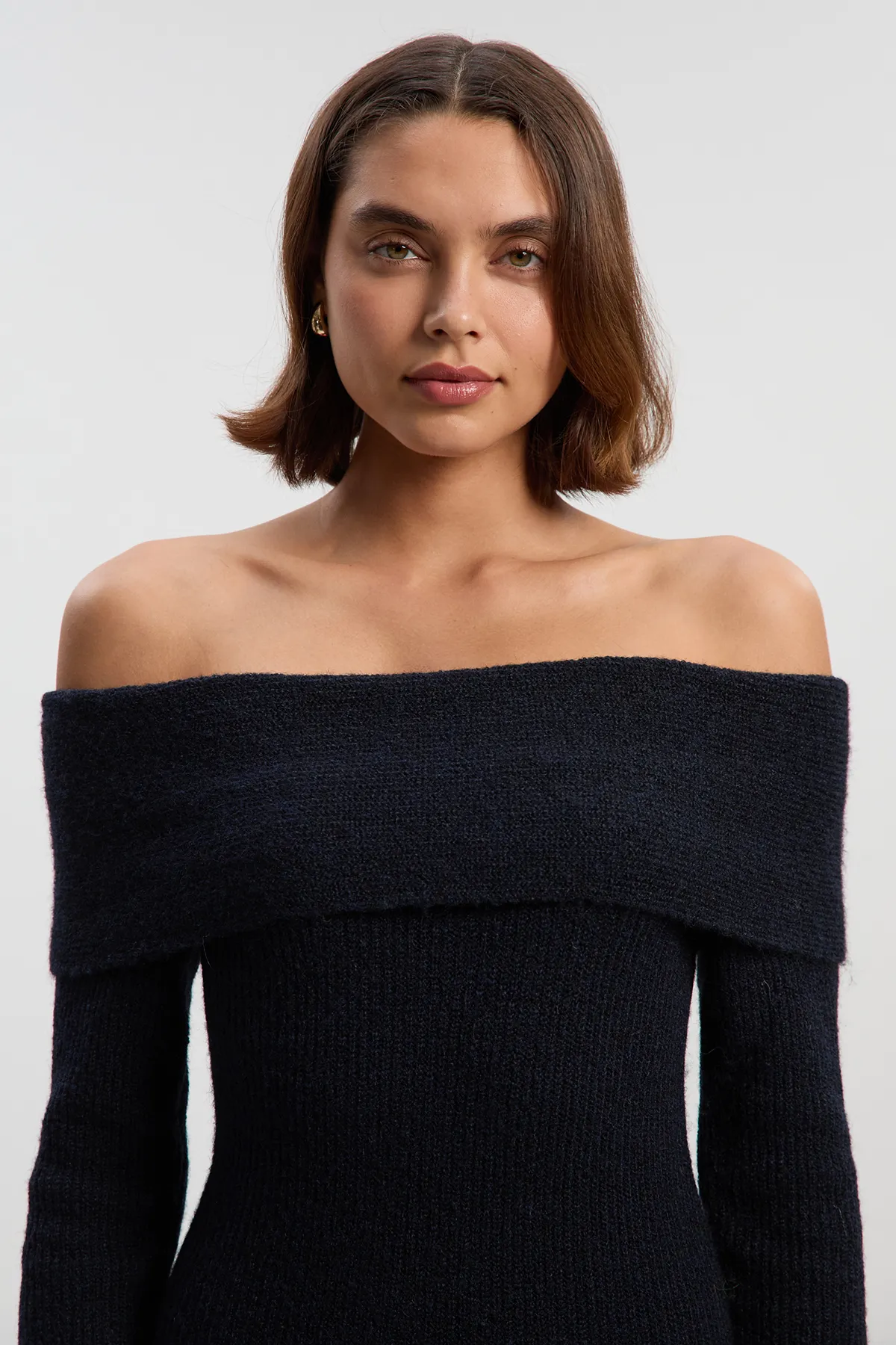 Petite Wool Blend Cozy Off The Shoulder Knit Midi Dress BKK26638