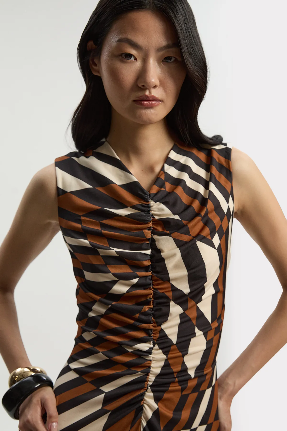 Geo Printed Jersey Crepe Hanky Hem Maxi Dress BKK26651