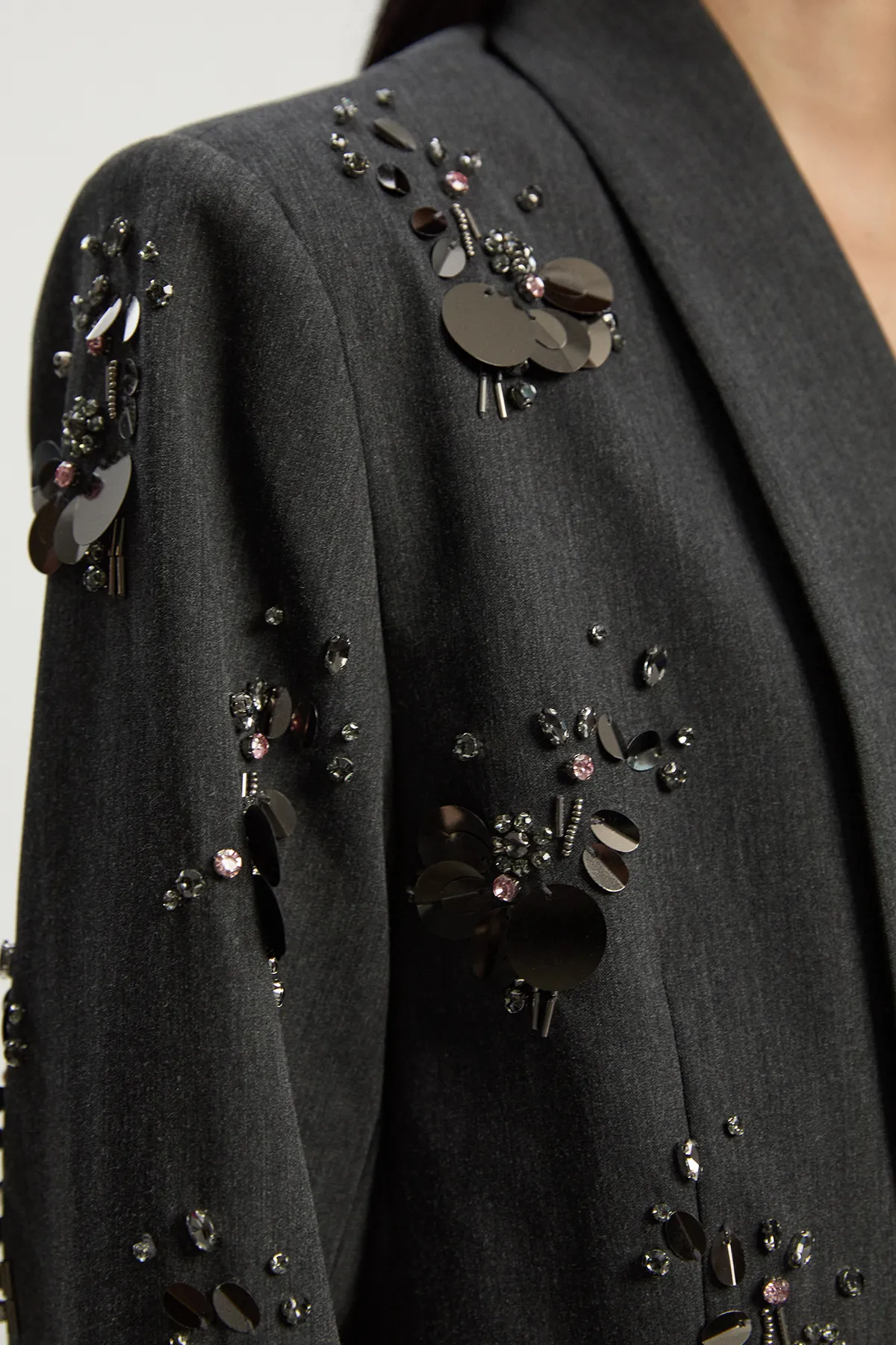 Petite Cluster Sequin & Crystal Embellished Tailored Single Breast Blazer BKK26923 4 Petite Cluster Sequin & Crystal Embellished Tailored Single Breast Blazer BKK26923