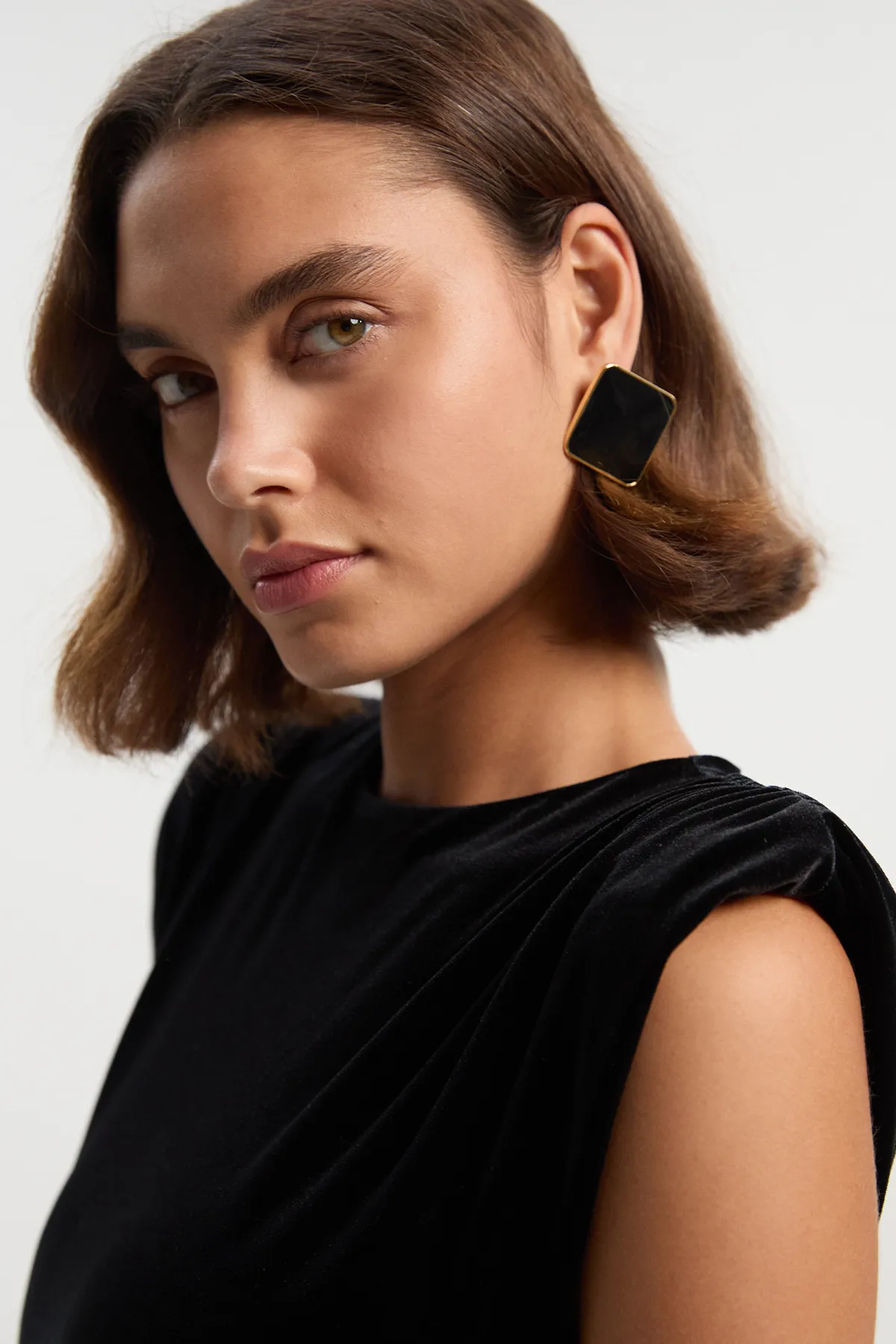 Stretch Velvet Strong Shoulder Bodysuit BKK27031