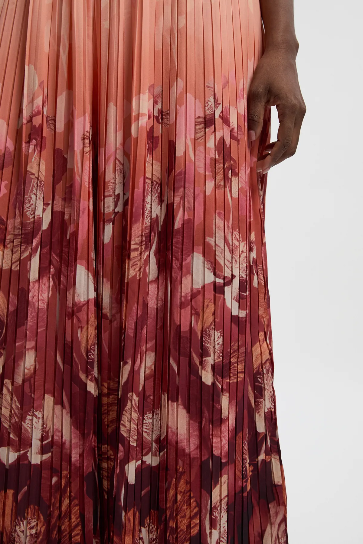 Pleated Floral Woven Wide Leg Pants BKK27097 3 Pleated Floral Woven Wide Leg Pants BKK27097