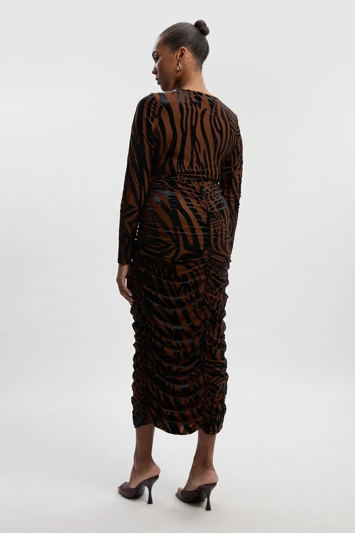 Plus Size Animal Stretch Velvet Devore Midi Dress BKK27108 4 Plus Size Animal Stretch Velvet Devore Midi Dress BKK27108