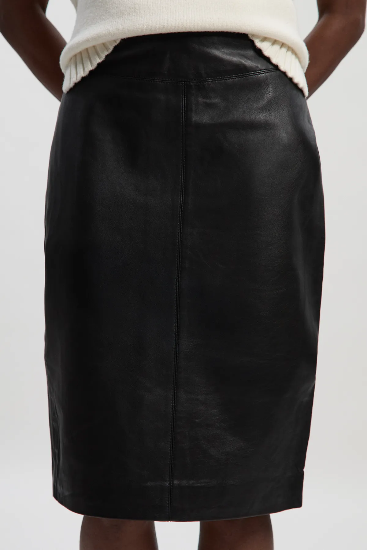 Leather Signature Pencil Skirt BKK05565