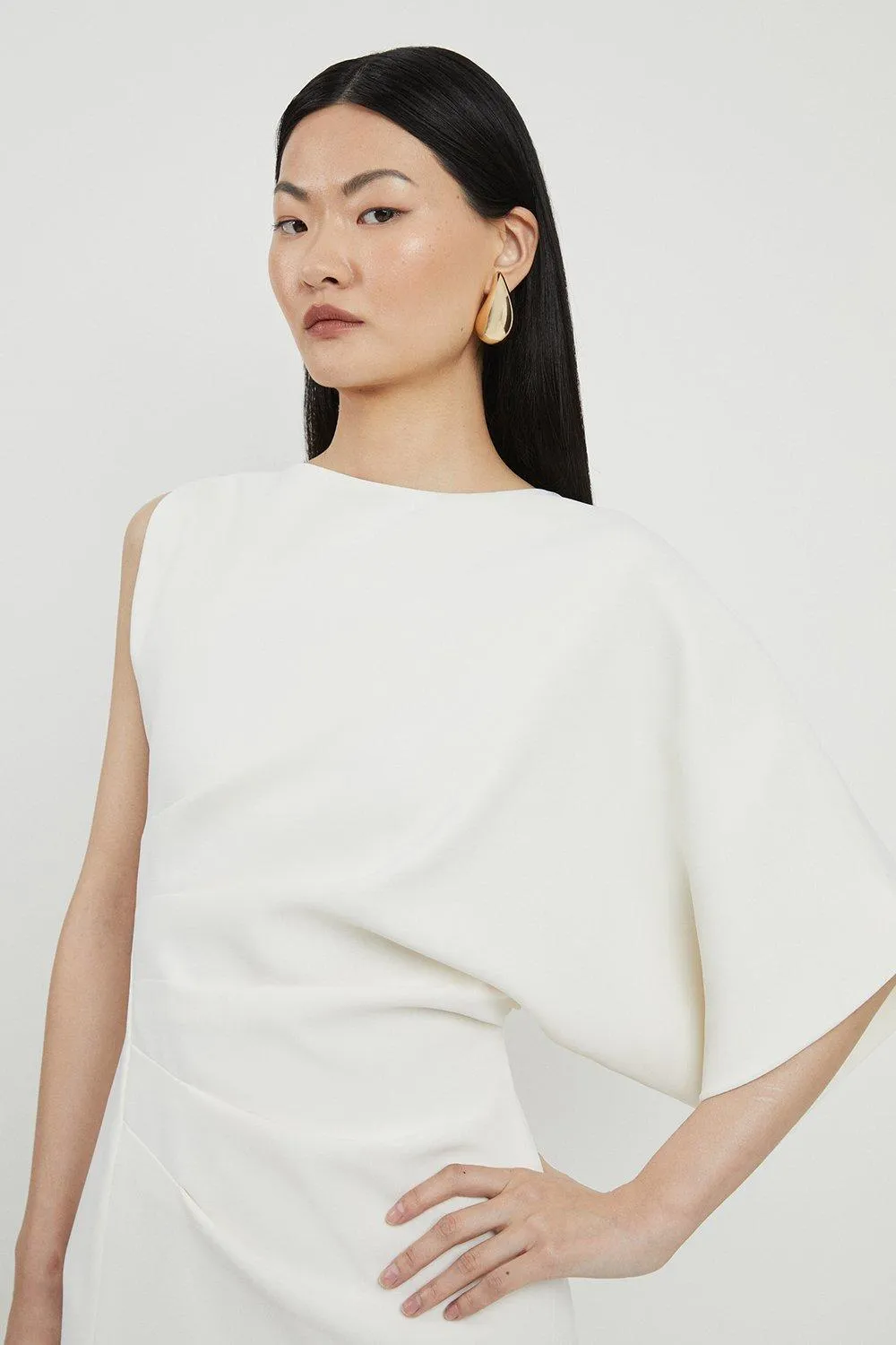 Fluid Tailored Asymmetric Sleeve Midi Dress BKK17837