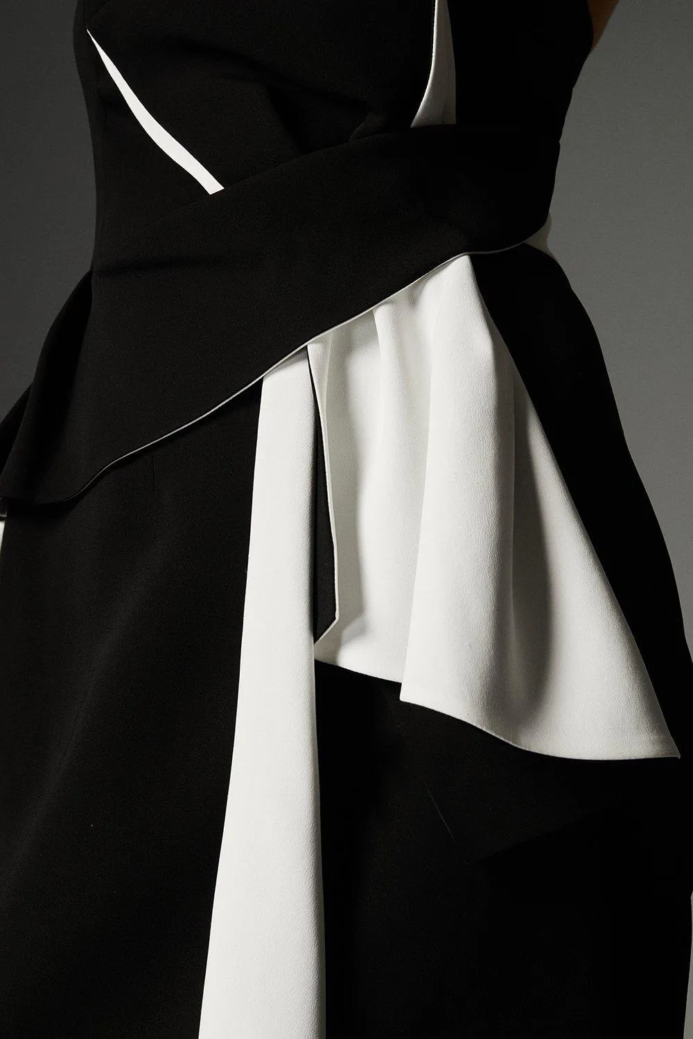 Archive Collection - Petite Bow Detail Crepe Bandeau Midi Dress BKK22428 5 Archive Collection - Petite Bow Detail Crepe Bandeau Midi Dress BKK22428