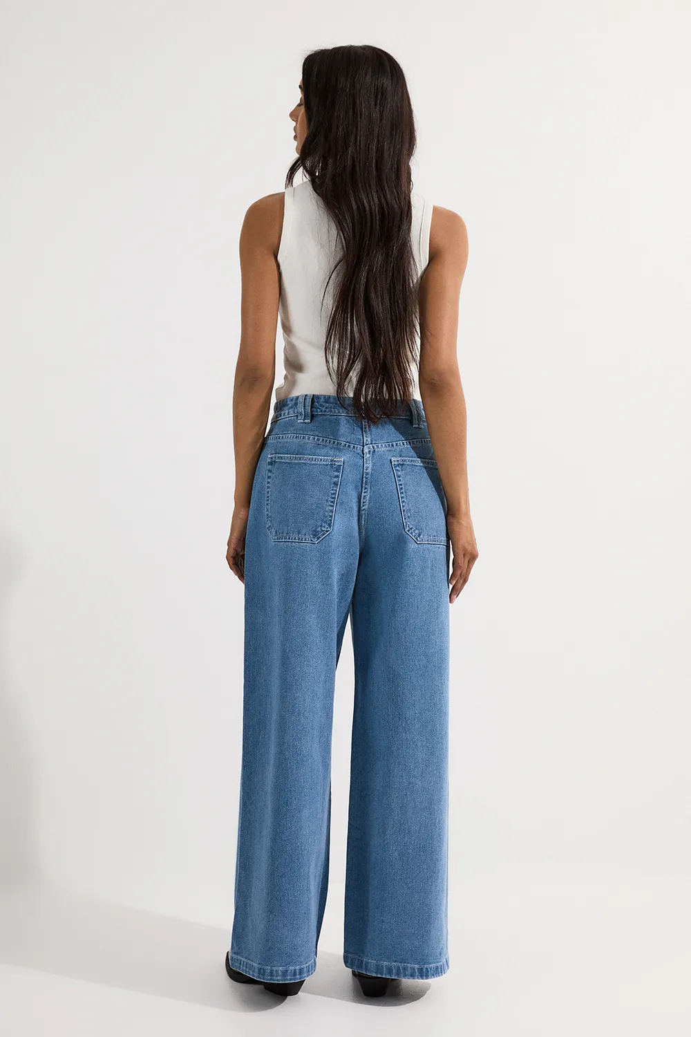 Denim Soft Wash Relaxed Straight Leg Jean BKK24109