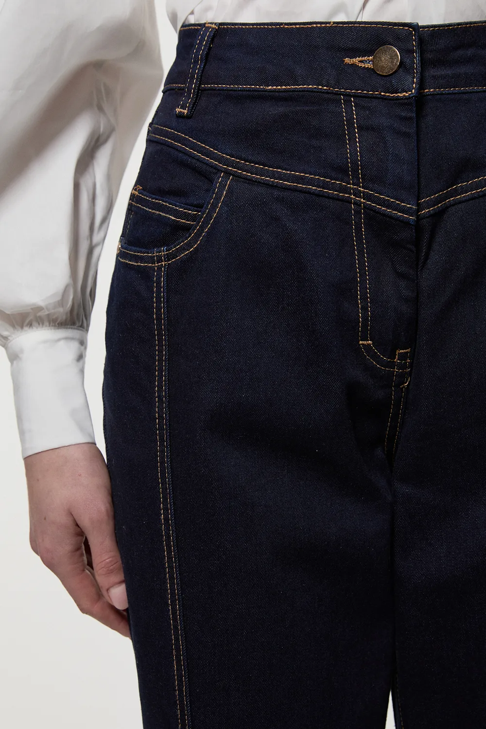 Denim Contrast Stitch Detail Straight Leg Jean BKK24111