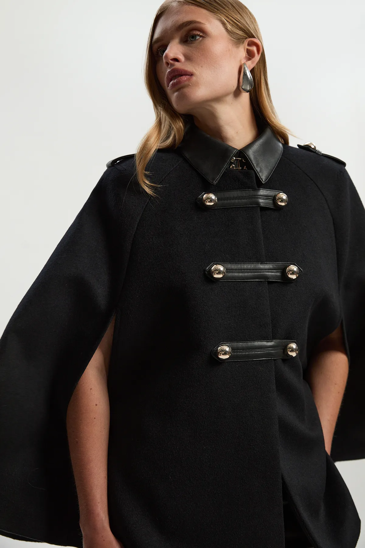 Brushed Wool PU Mix Tailored Cape Short Coat BKK25625