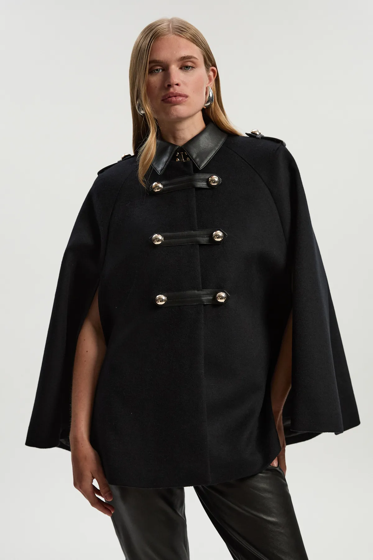 Brushed Wool PU Mix Tailored Cape Short Coat BKK25625