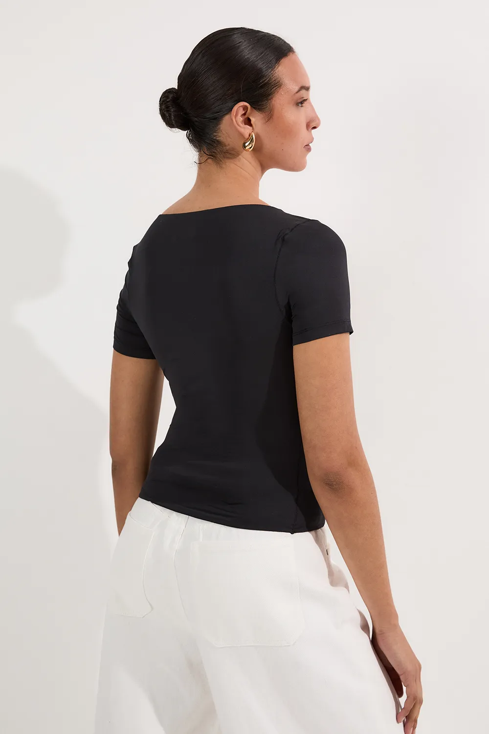 Contour Jersey Short Sleeve Scoop Neck Top BKK25693