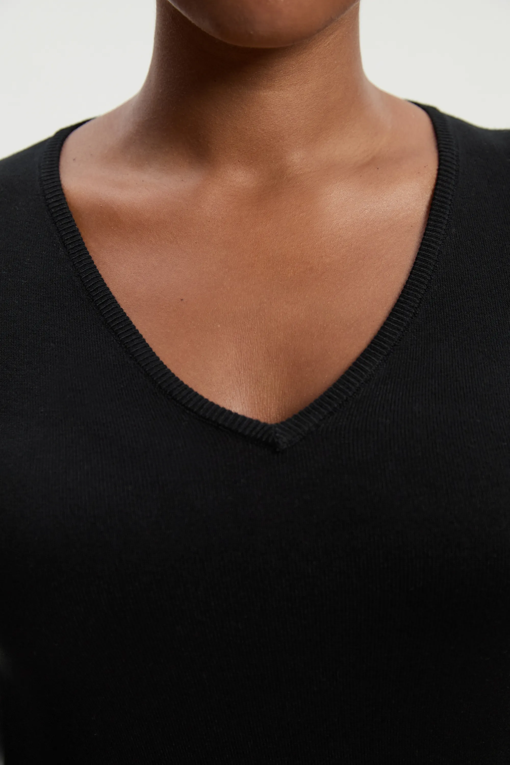 Plus Size Viscose Blend Knitted V Neck Jumper BKK25742