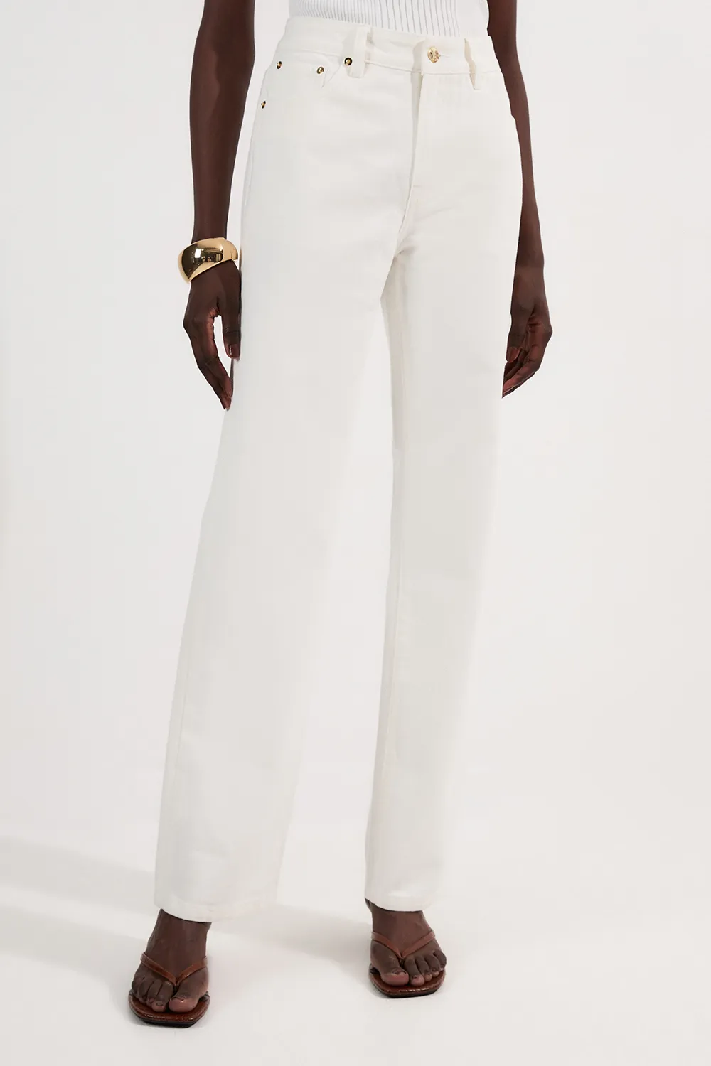 Rigid Denim Mid Rise Straight Leg Jean BKK26084