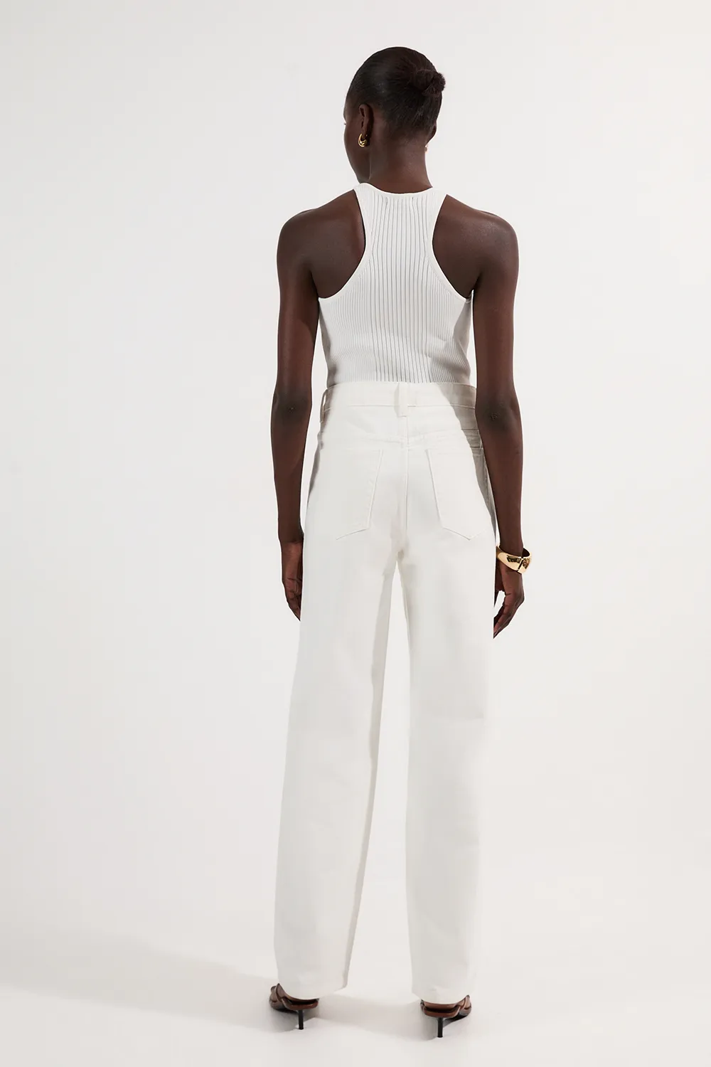 Rigid Denim Mid Rise Straight Leg Jean BKK26084