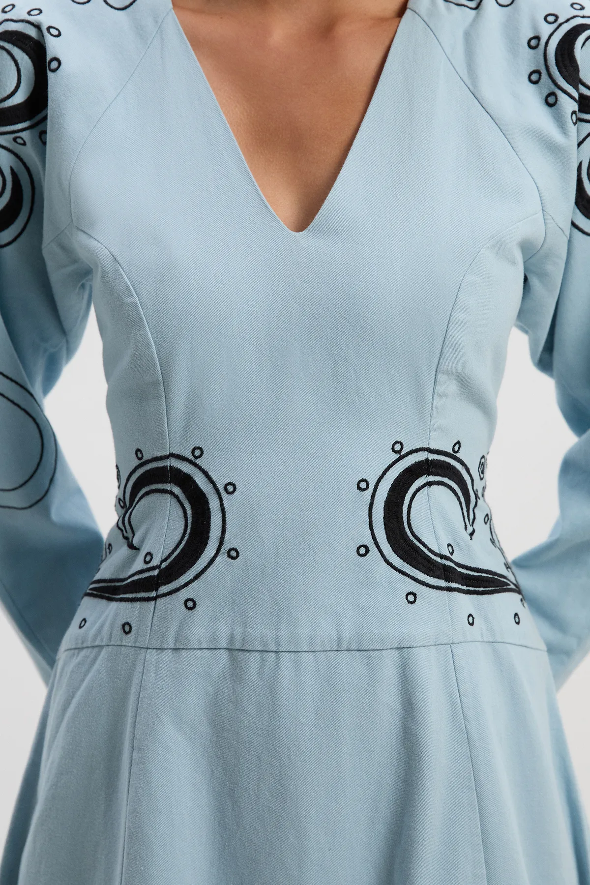 Petite Baroque Embroidered Long Sleeve Twill Woven Midi Dress BKK26116