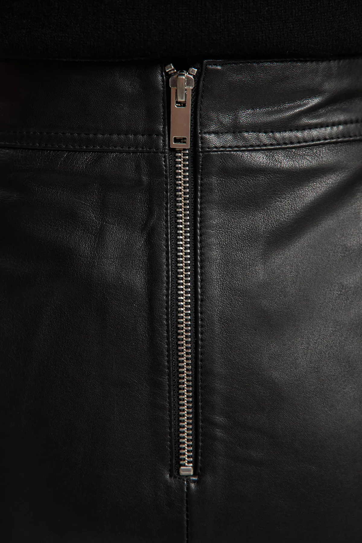 Leather Signature Mini Skirt BKK26121 3 Leather Signature Mini Skirt BKK26121