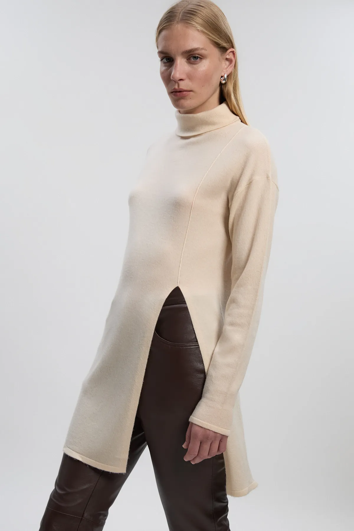 Cashmere Blend Deep Slip Longline Knit Top BKK26431