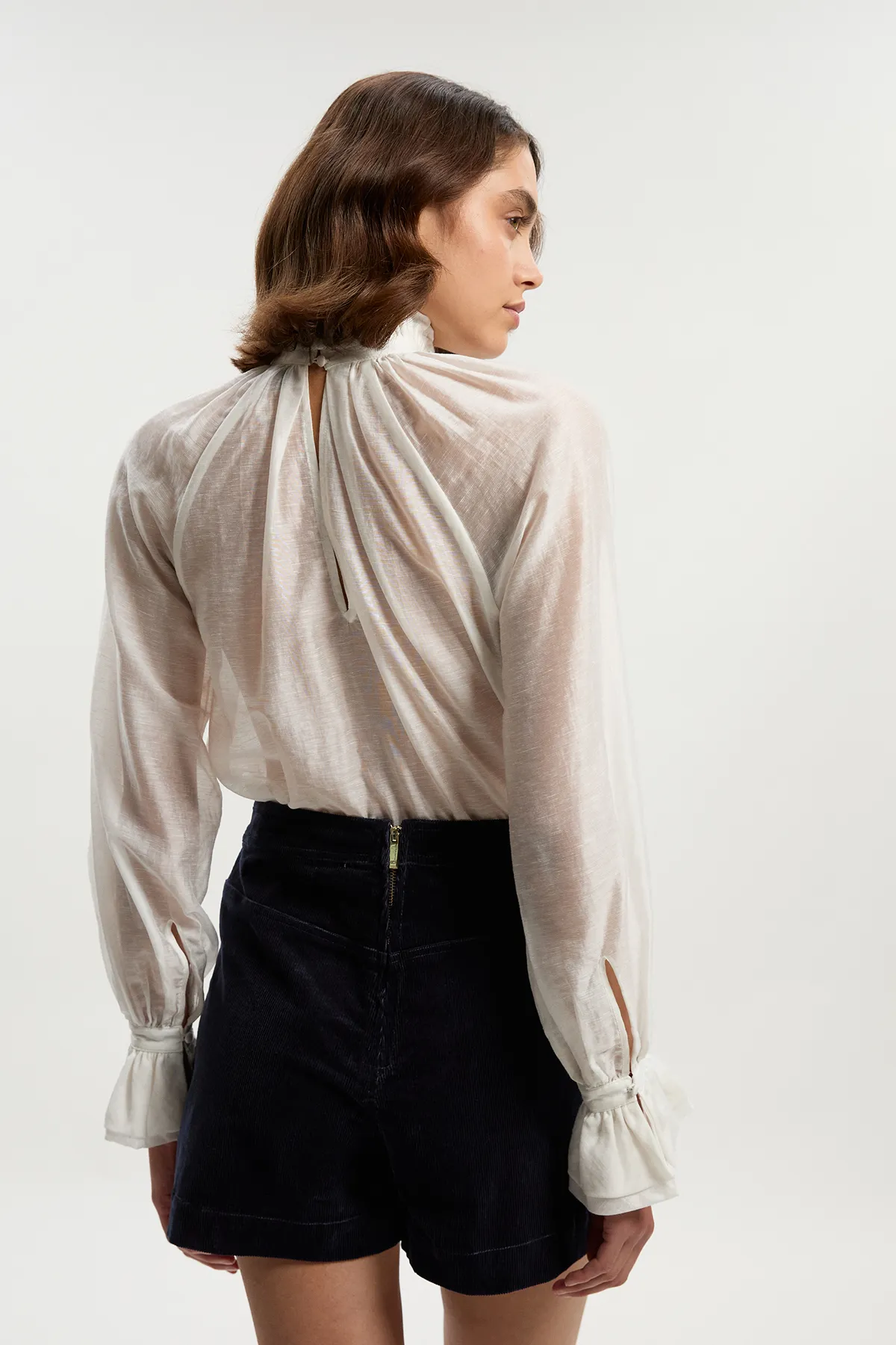 Stretch Cord Button Detail Short BKK26467 5 Stretch Cord Button Detail Short BKK26467