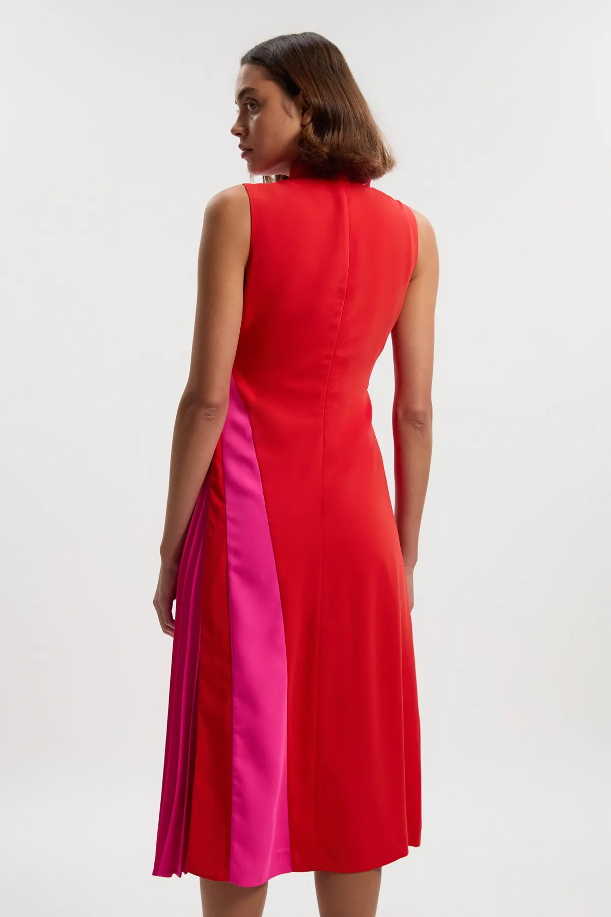 Soft Tailored Color Block High Neck Pleated Midi Dress BKK26611 4 Soft Tailored Color Block High Neck Pleated Midi Dress BKK26611