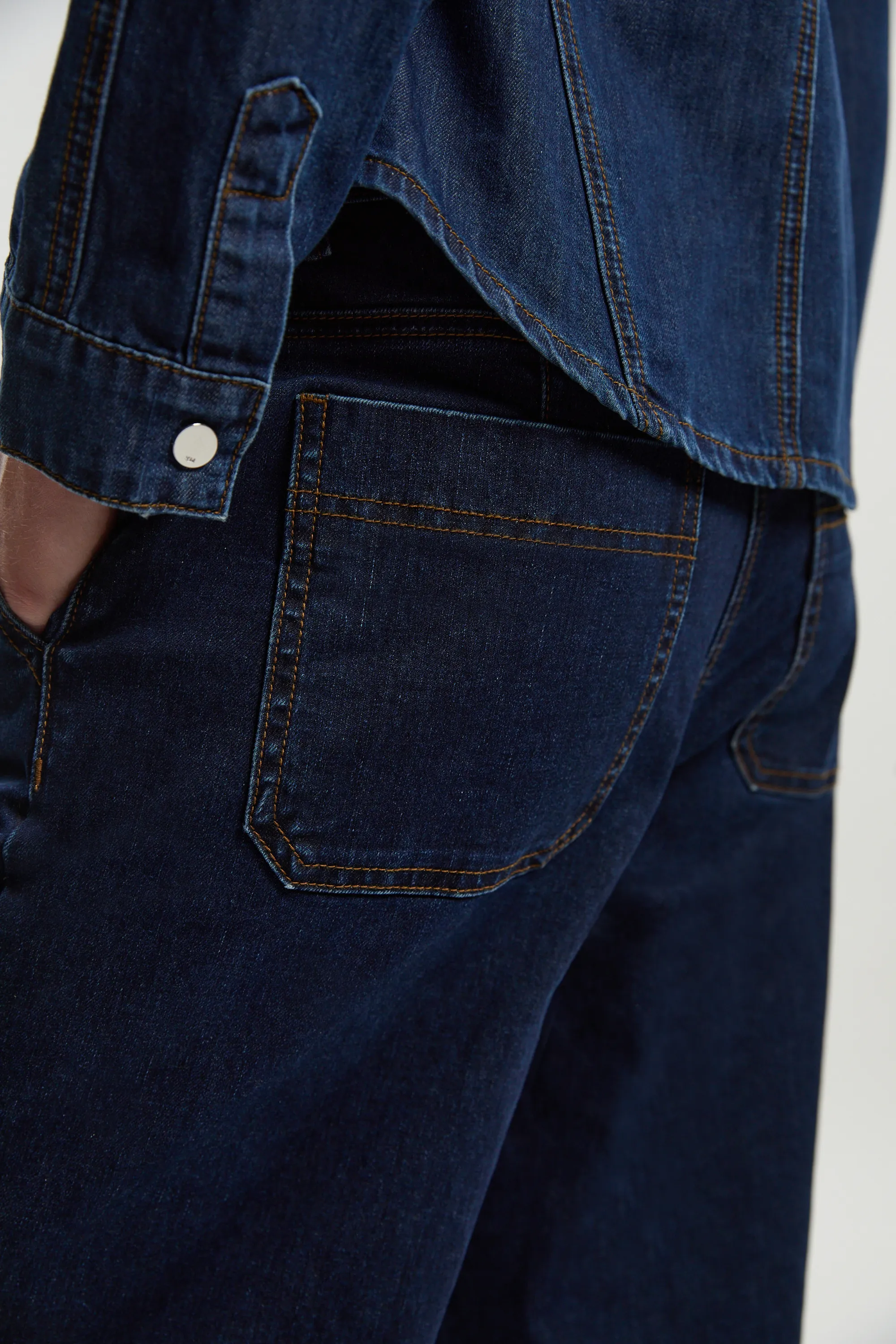 Denim Seam Front Straight Leg Jean BKK26658