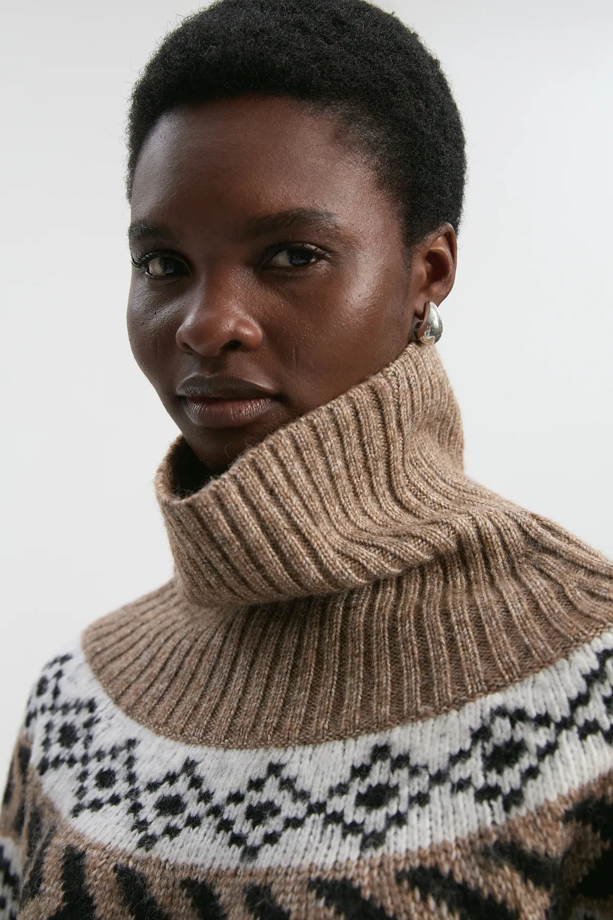 Fairisle Pattern Crew Neck Knit Sweater BKK26802