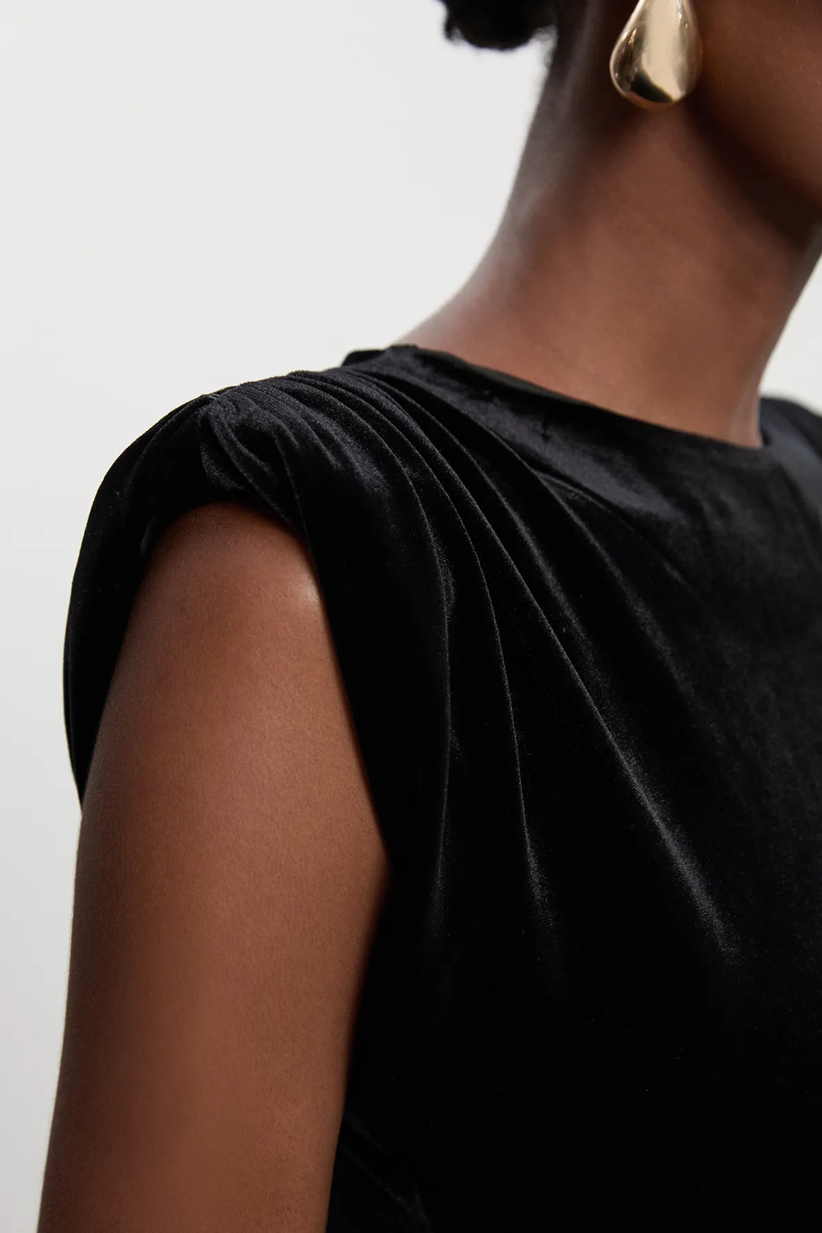 Stretch Velvet Strong Shoulder Jumpsuit BKK27032