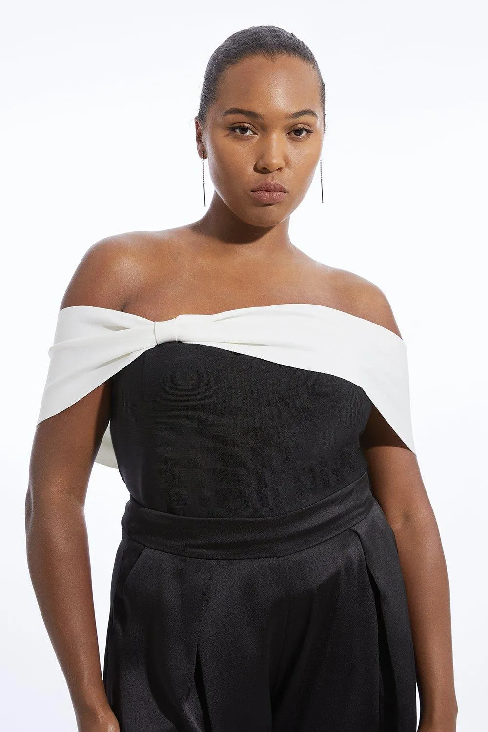 Plus Size Figure Form Bandage Knit Asymmetric Top BKK18634