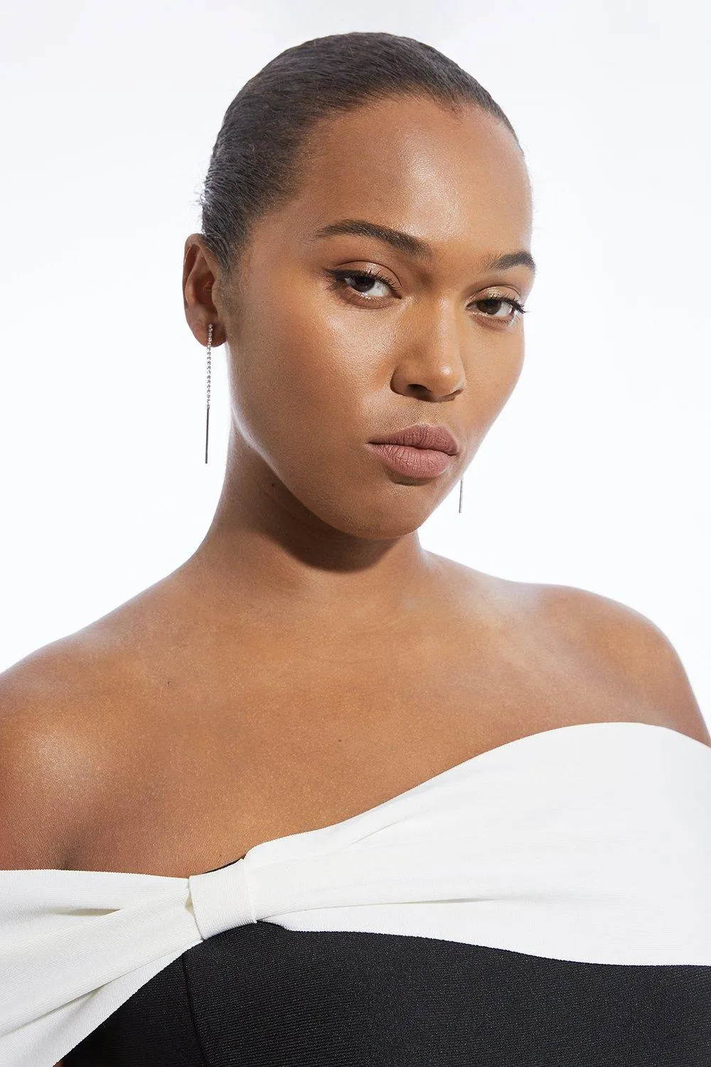 Plus Size Figure Form Bandage Knit Asymmetric Top BKK18634