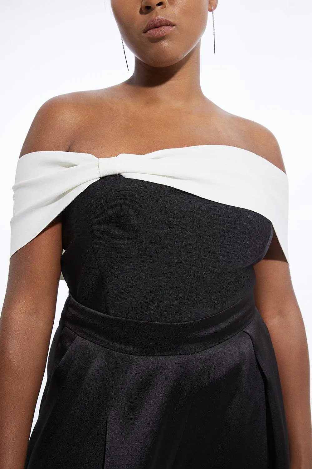 Plus Size Figure Form Bandage Knit Asymmetric Top BKK18634