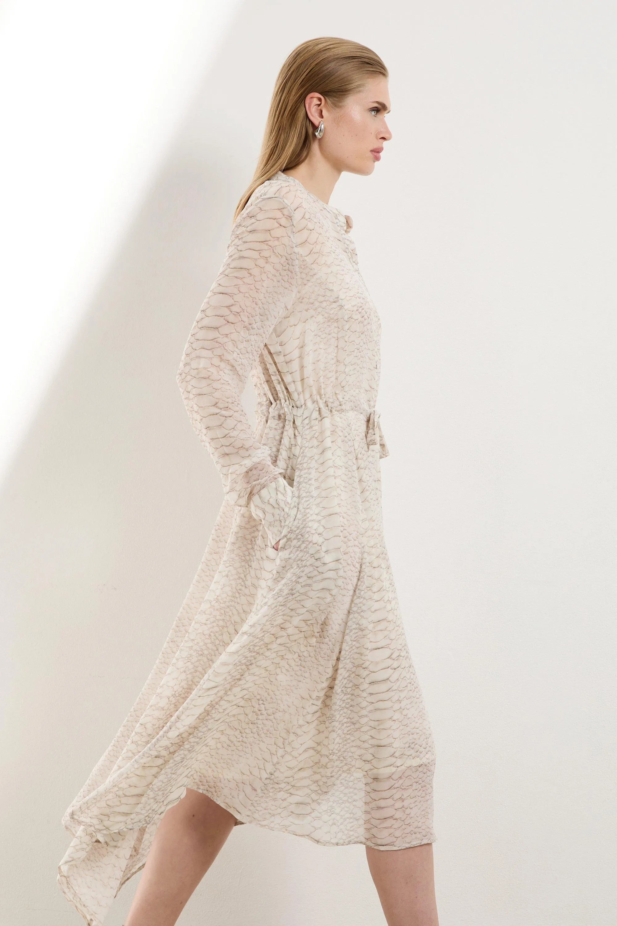 Animal Print Viscose Georgette Woven Midi Dress BKK18650