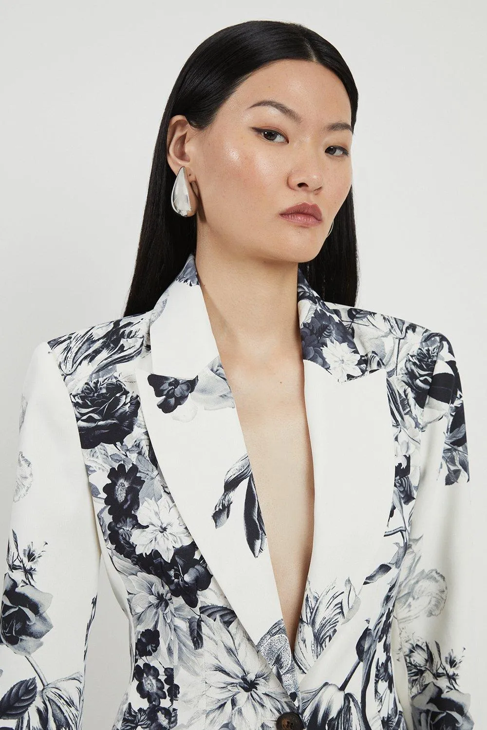 Tailored Crepe Printed Mono Floral Single Breasted Blazer BKK18773