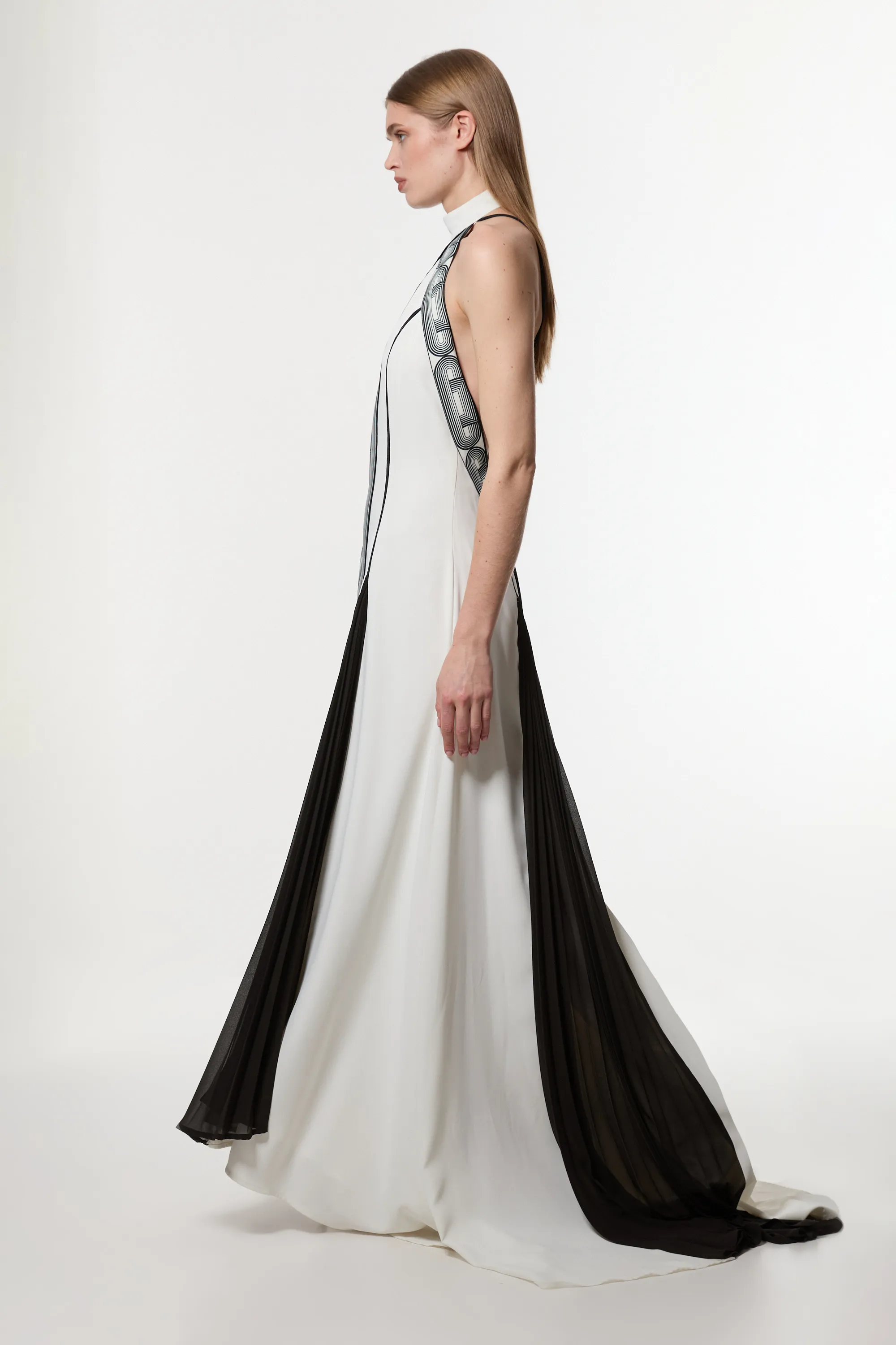 Amelia Graham Printed Statement Woven Gown BKK23400 3 Amelia Graham Printed Statement Woven Gown BKK23400