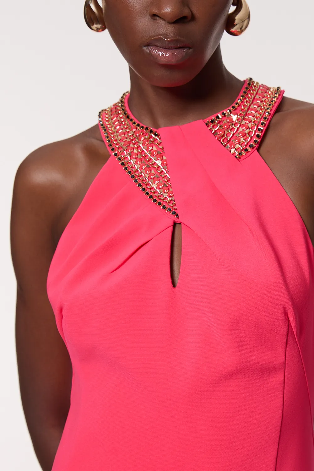 Enamel Chain Detail Halter Maxi Dress BKK23447