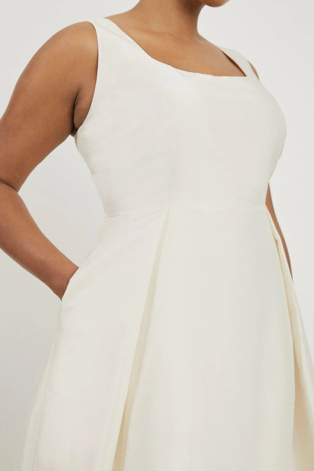 Plus Size Taffeta Full Skirt Tailored Midi Dress BKK18836