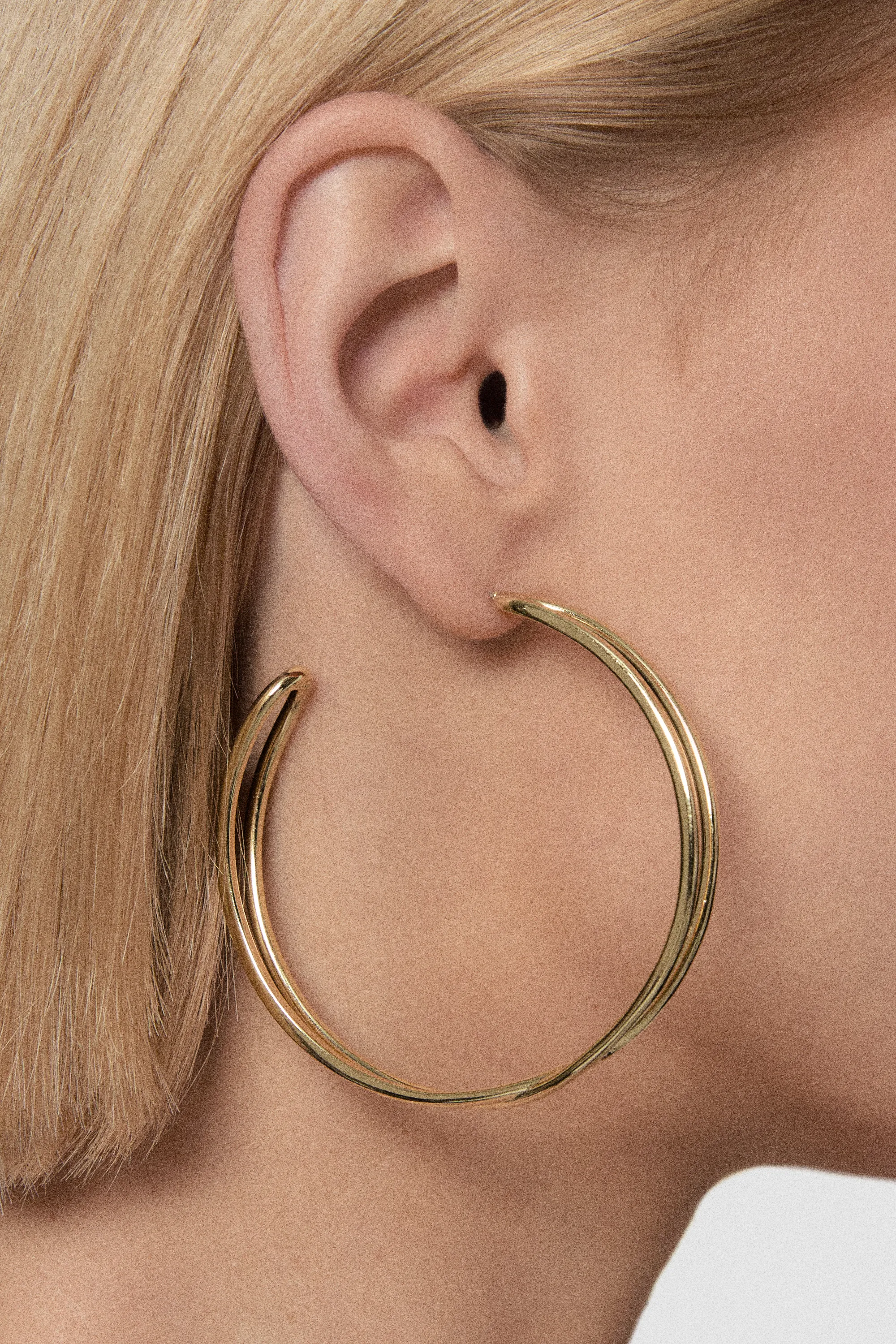 14kt Gold Plated Criss Cross Hoop Earring BKK24080