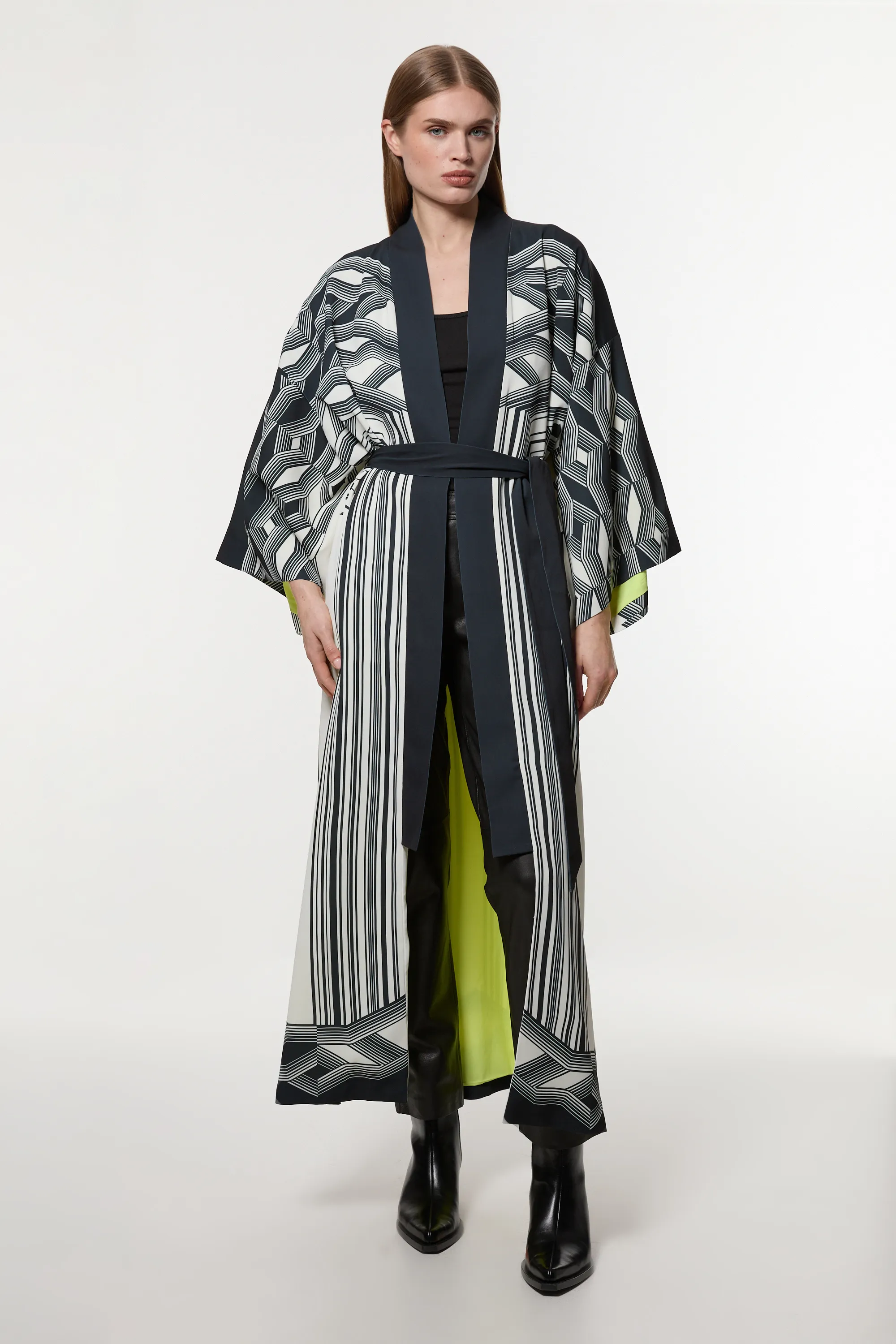 Amelia Graham Printed Statement Woven Maxi Kimono BKK24187