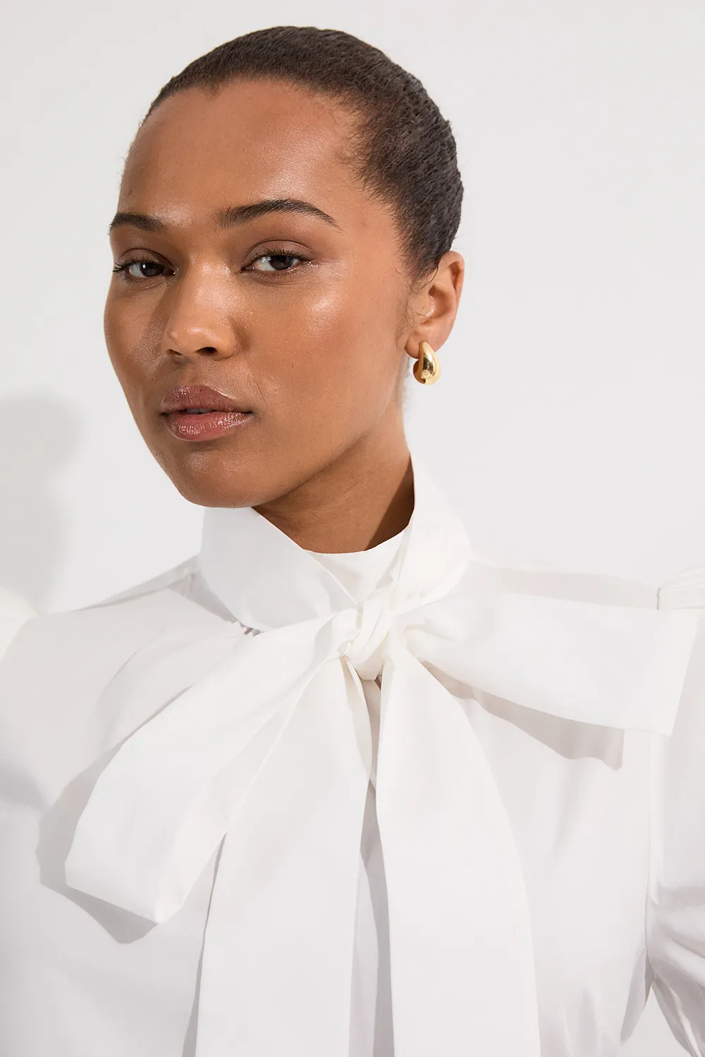 Plus Size Cotton Poplin Pussy Bow Puff Sleeve Woven Blouse BKK24774