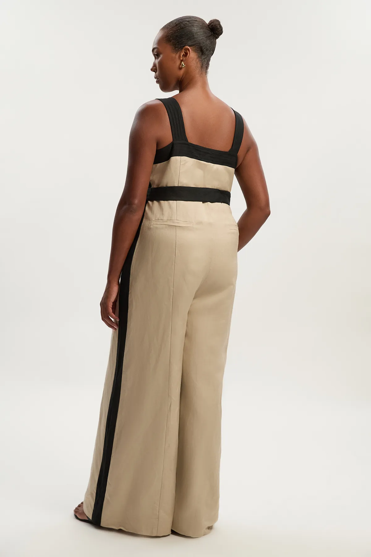 Plus Size Contrast Linen Cross Back Woven Jumpsuit BKK25111