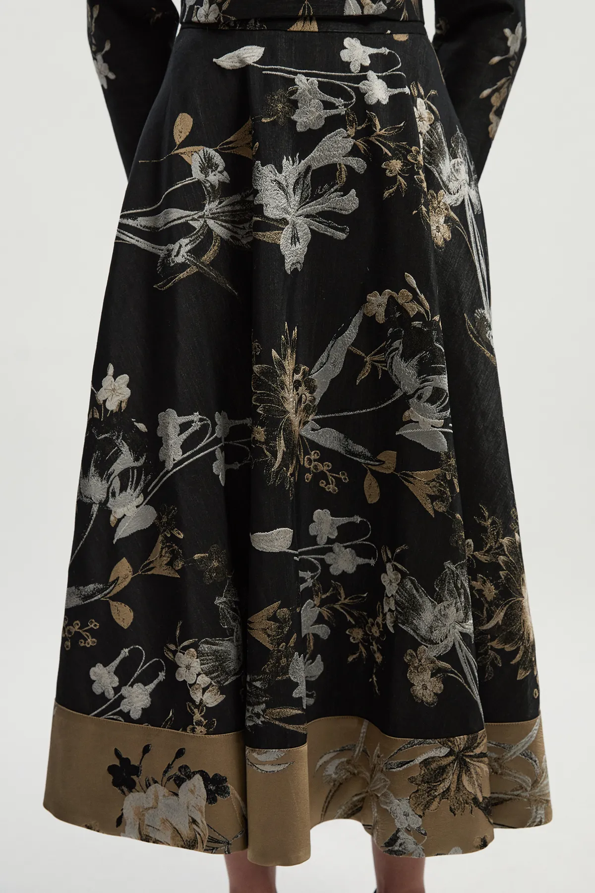 Floral Jacquard Tailored Full Midi Skirt BKK25246