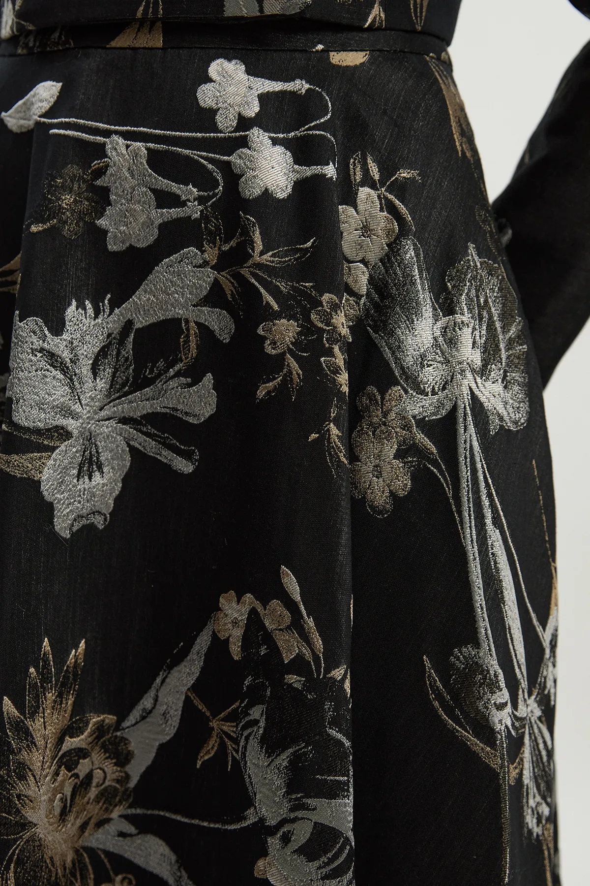 Floral Jacquard Tailored Full Midi Skirt BKK25246