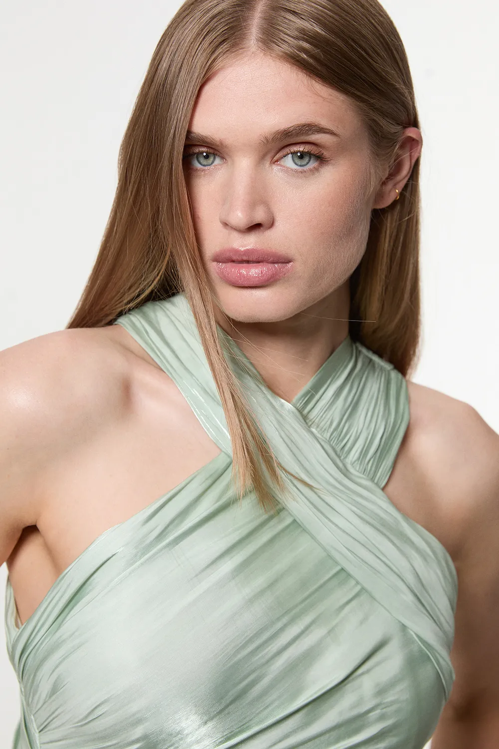 Petite Digital Ophelia Liquid Metallic Split Woven Maxi Dress BKK25401